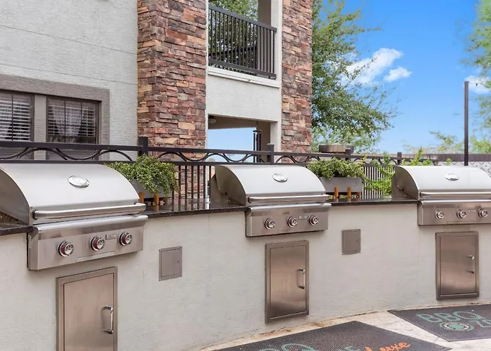 Cozysuites At Glendale