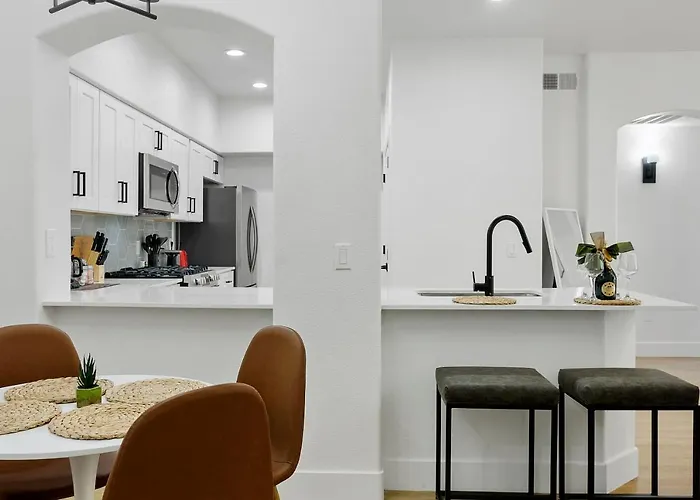 Apartment Cozysuites At *