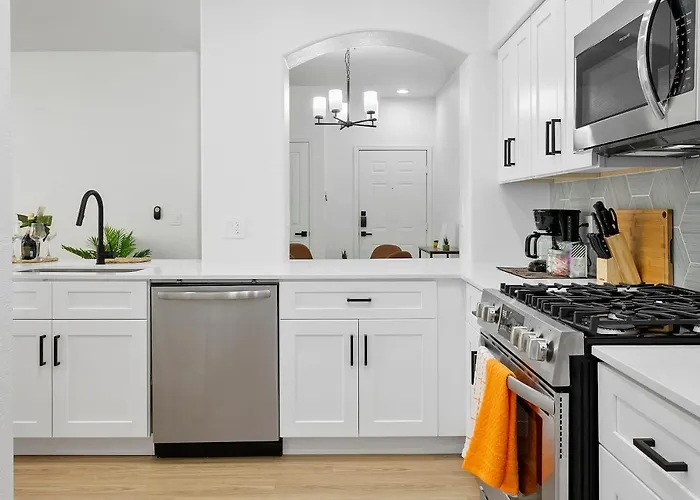 Cozysuites At Apartment *