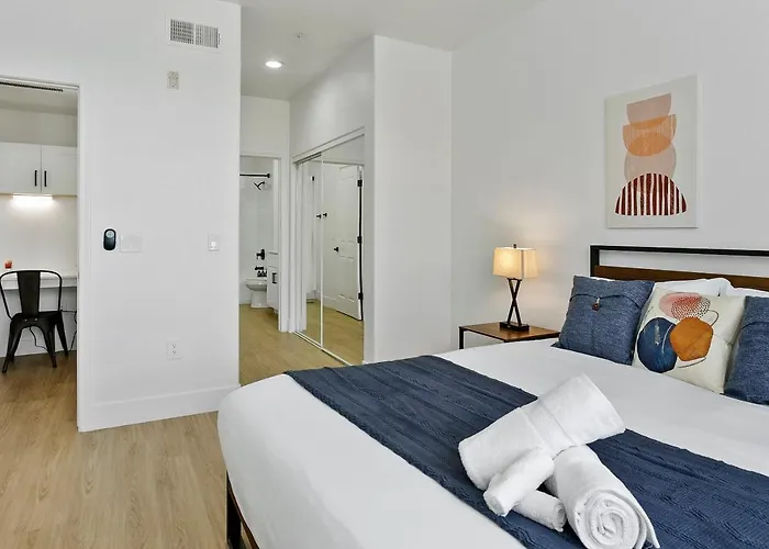 Cozysuites At Glendale