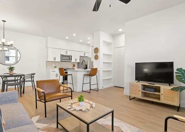 Cozysuites At Apartment *
