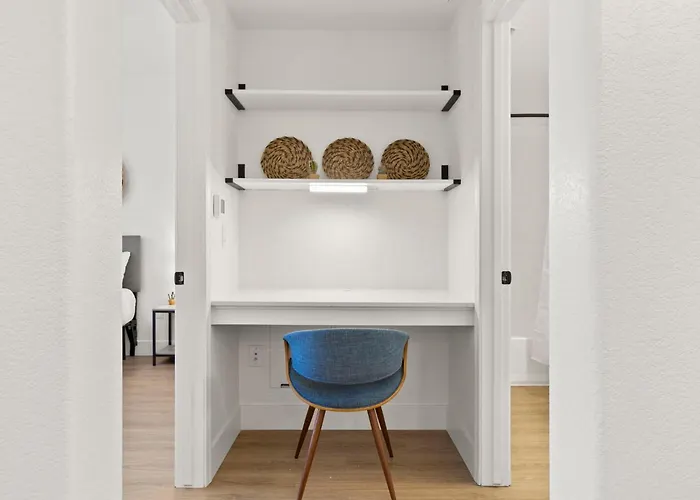 Apartment Cozysuites At Glendale