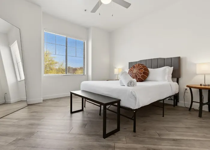 Apartment Cozysuites At Glendale