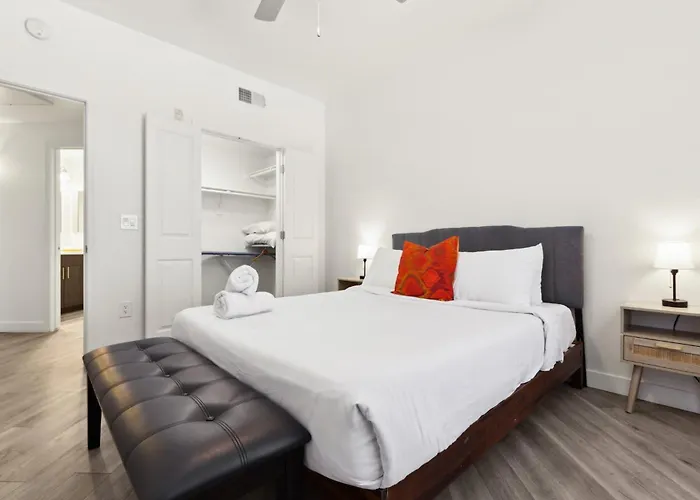 Cozysuites At *