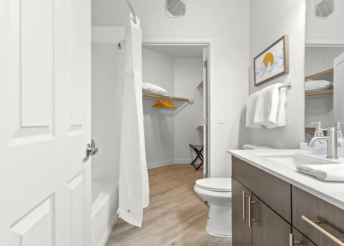 Cozysuites At *