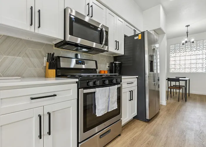 Apartment Cozysuites At Glendale